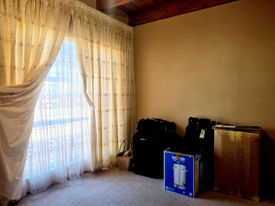 4 Bedroom Property for Sale in Royldene Northern Cape